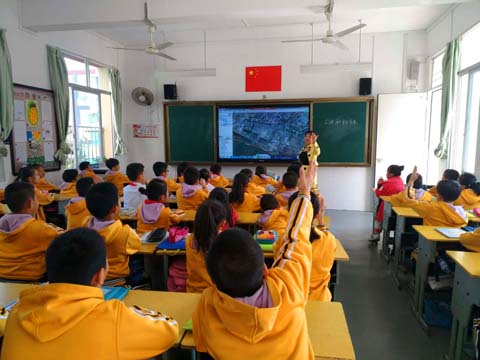 學(xué)校多媒體教室投屏